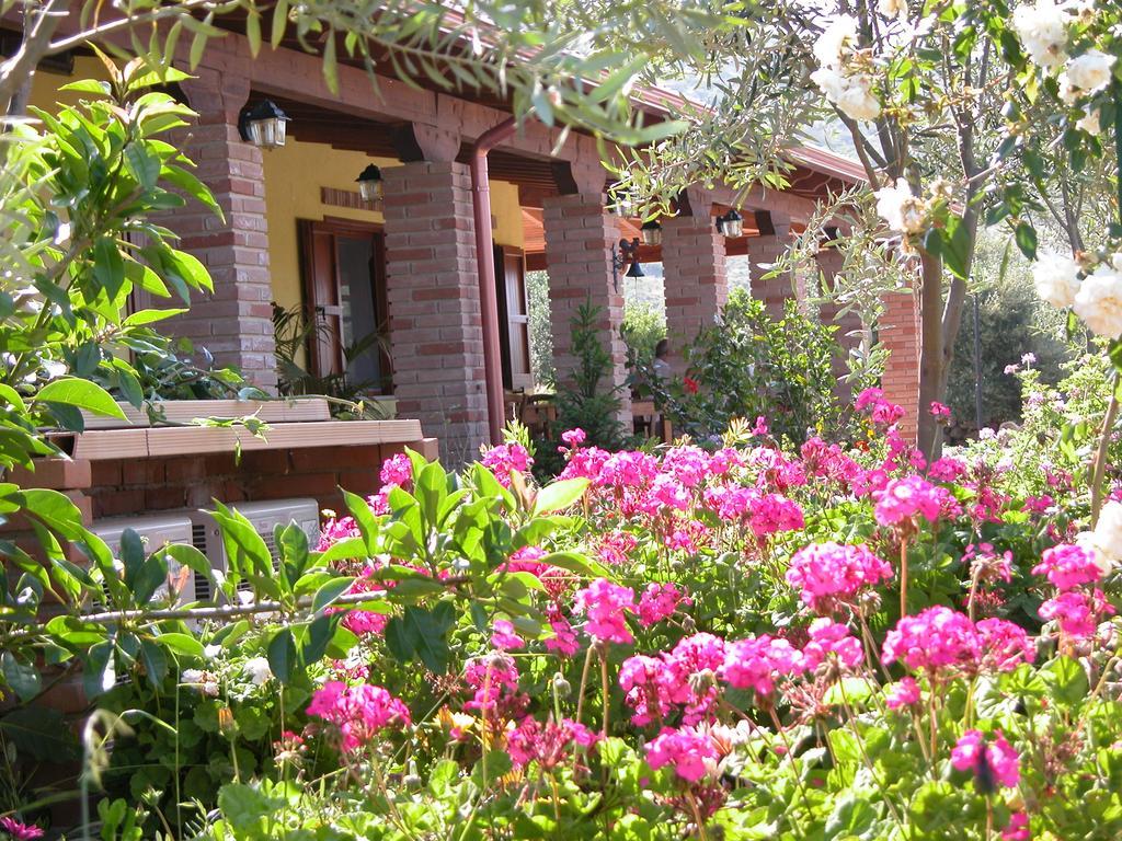 Agriturismo Sa Tiria Теулада Экстерьер фото